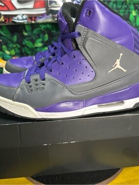 Jordan SC-1 Court Purple Grey Size 9M/10.5W
